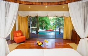 Luxury Accommodation on the Zambezi River
